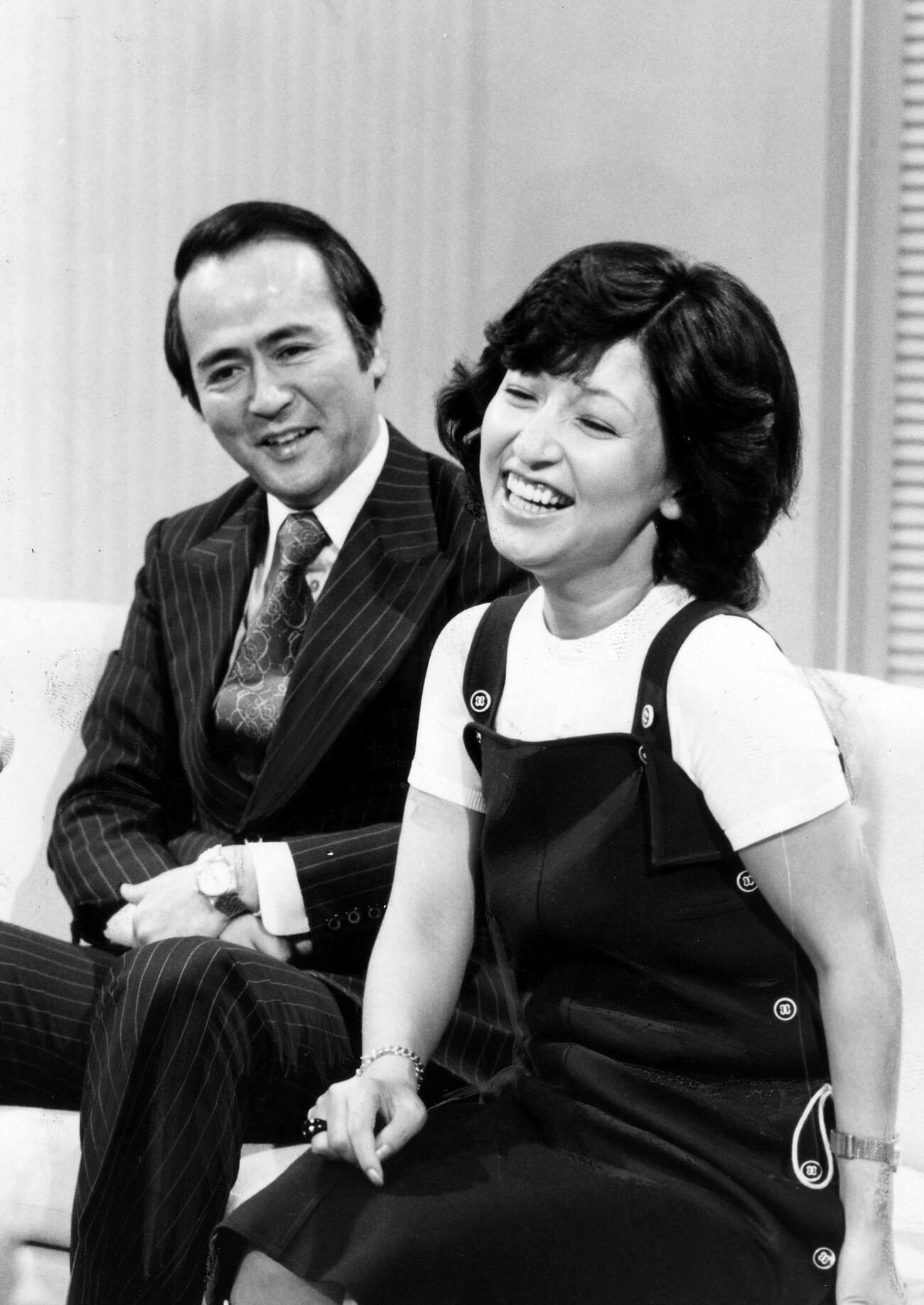 1985年10月、テレビ朝日「アフタヌーンショー」が20年6カ月の歴史に幕を閉じた。前列左が司会の川崎敬三、右は今村優理子。右端は佐々木正洋リポーター、左端は宮尾すすむ、左から3人目が「そうなんですよ、川崎さん」で有名になった山本耕一さん