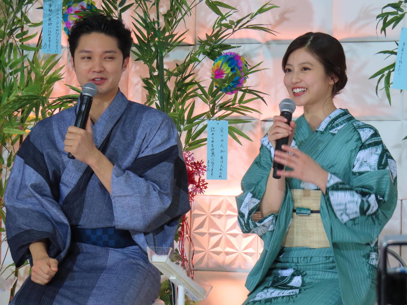 テレビ朝日系「クロスロード　～救命救急の約束～」七夕プレミア記者会見に登壇した磯村勇斗（左）と今田美桜