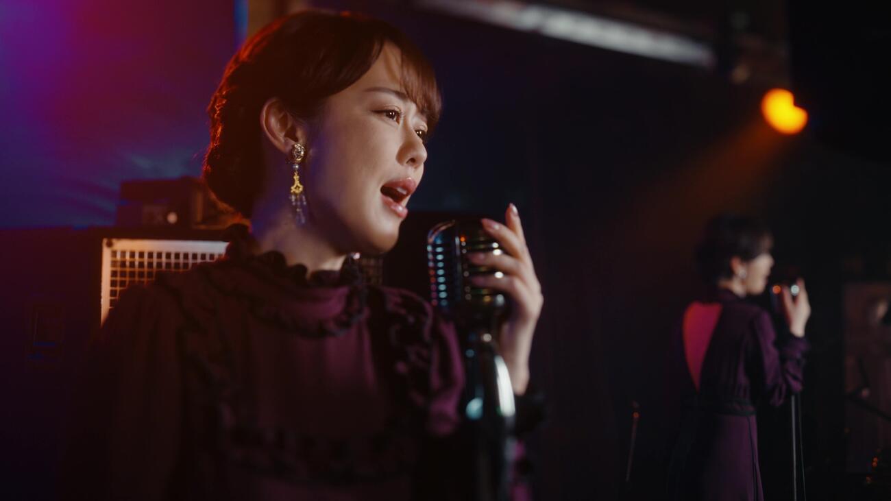 丘みどりの新曲「まだ半ば」のミュージックビデオ