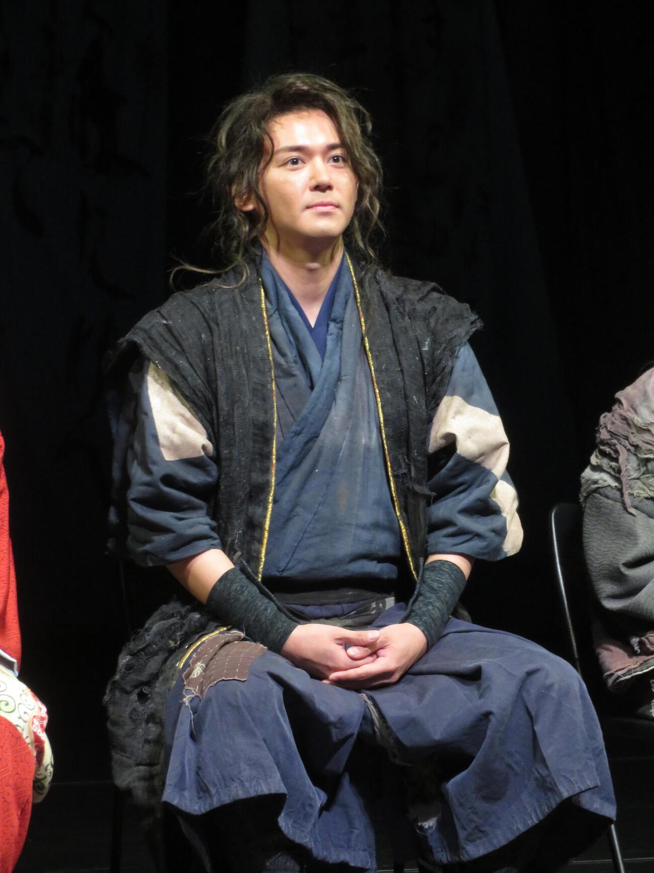 舞台「うま－馬に乗ってこの世の外へ－」開幕前会見と公開ゲネプロに出席した小瀧望