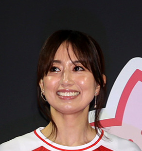 東原亜希、双子にあえて同じ服を着せる理由を説明「危機管理の一つとして」