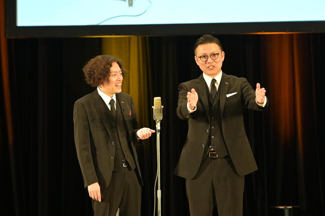 単独ライブツアー「九分九厘」最初の東京公演を行ったガクテンソクのよじょう（左）と奥田修二（吉本興業提供）