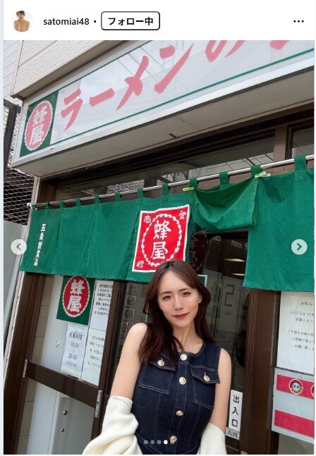 「会社員のお姉さん」インフルエンサーとラーメン「デートしたい」ボディーライン浮き出る姿
