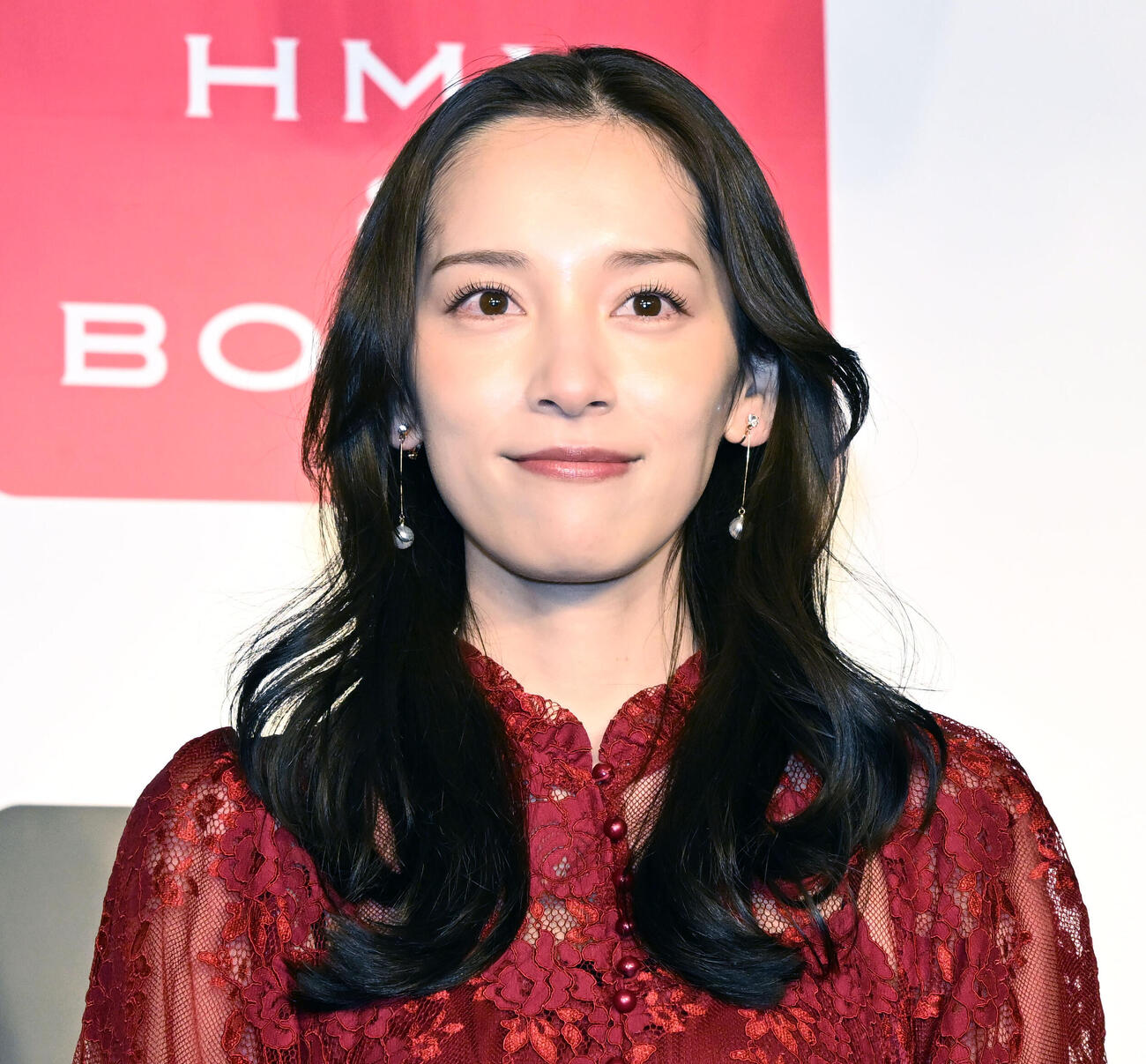 都丸紗也華（2026年撮影）