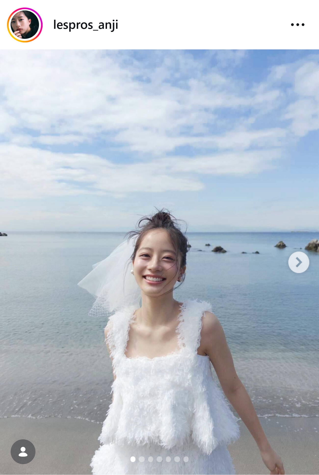 ウェディングドレス姿の池端杏慈（池端杏慈のインスタグラムから）