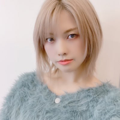 アニソン歌手、ライブ会場破損で注意喚起　修繕費負担は…