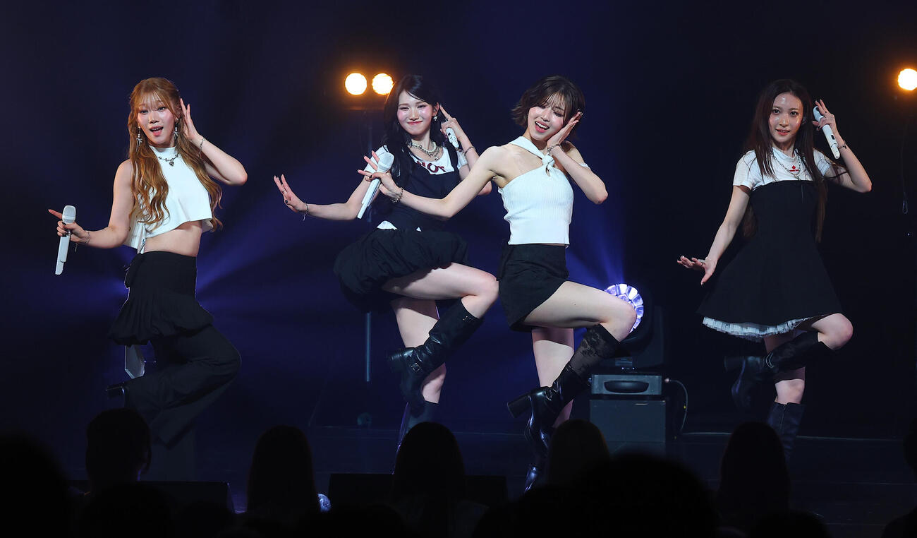「GMO　渋谷エンタメ祭　2026 presents TOKYO GIRLS MUSIC Fes.2026」に登場したIS：SUE（撮影・野上伸悟）