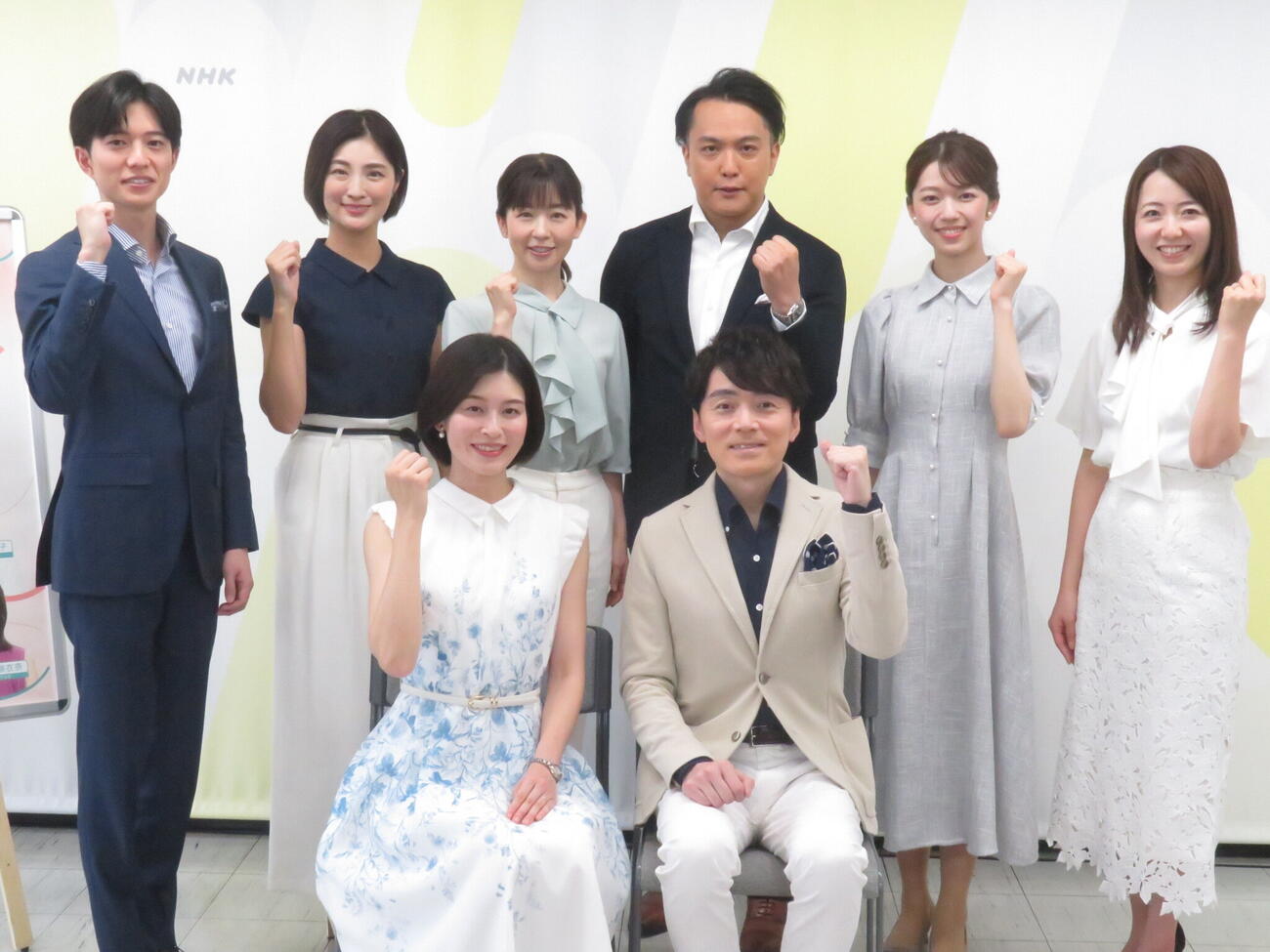 「6局防災プロジェクト」で会見した前列左からNHK山内泉アナ、NHK高瀬耕造アナ、後列左からNHK江原啓一郎アナ、日本テレビ岩本乃蒼アナ、テレビ朝日松尾由美子アナ、TBS伊藤隆佑アナ、テレビ東京斎藤陽アナ、フジテレビ内田嶺衣奈アナ