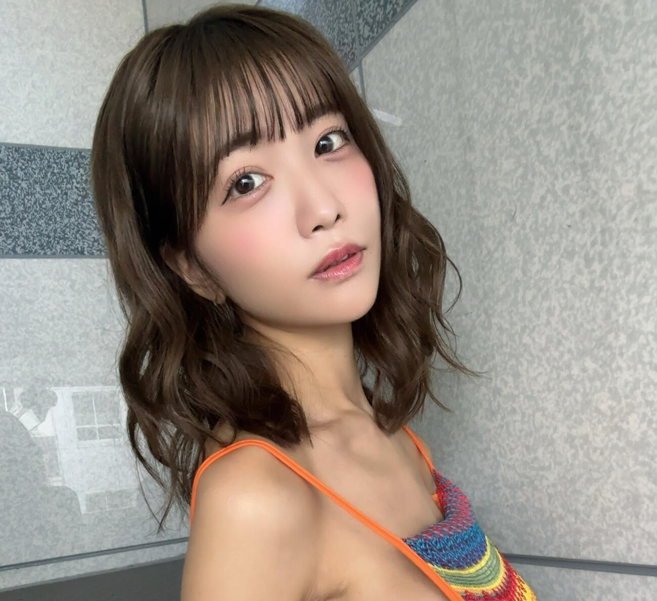「ポロリ寸前」大胆ショットを披露した天羽希純（天羽希純のインスタグラムから）