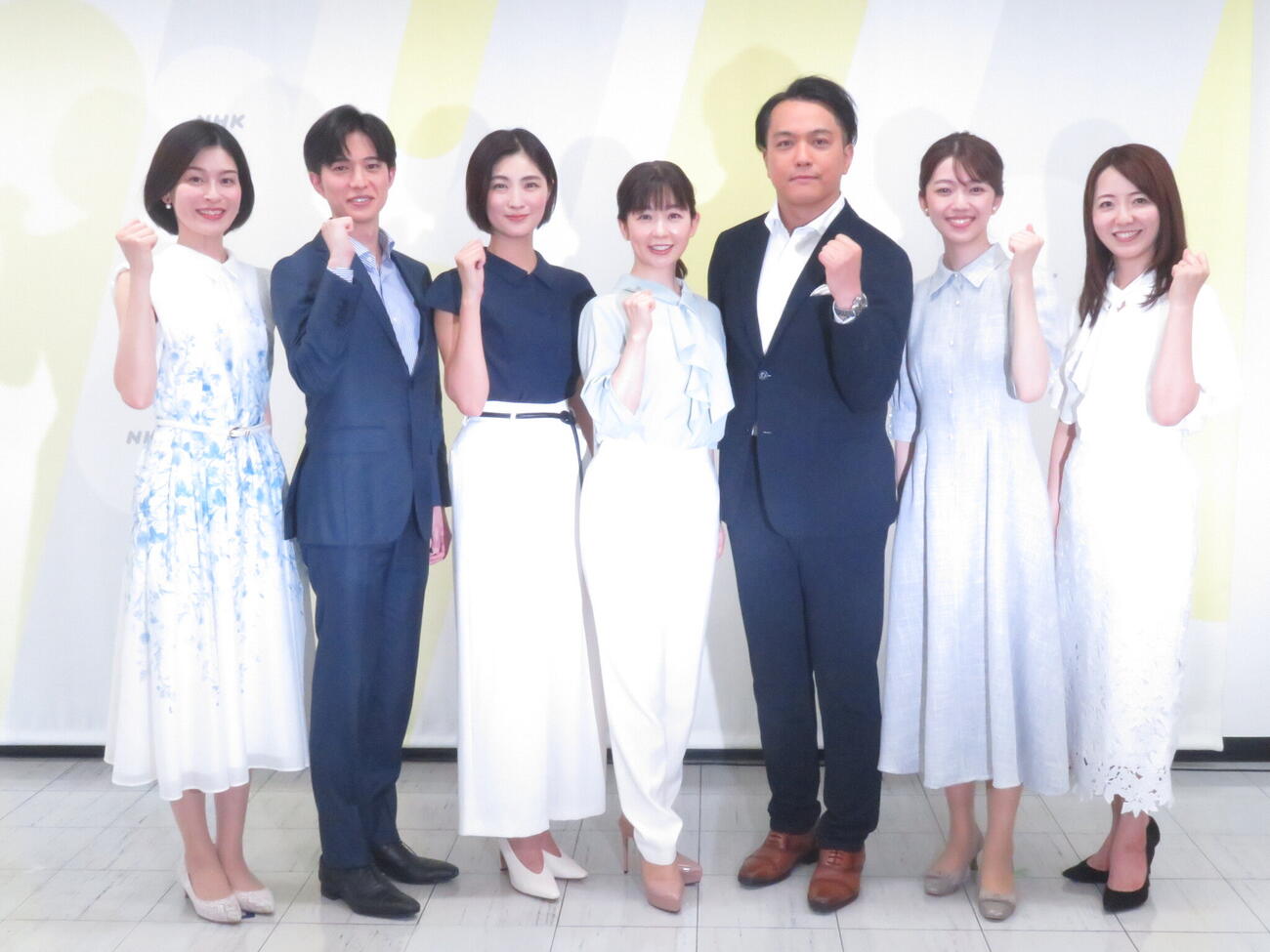 「6局防災プロジェクト」で会見した左からNHK山内泉アナ、NHK江原啓一郎アナ、日本テレビ岩本乃蒼アナ、テレビ朝日松尾由美子アナ、TBS伊藤隆佑アナ、テレビ東京斎藤陽アナ、フジテレビ内田嶺衣奈アナ
