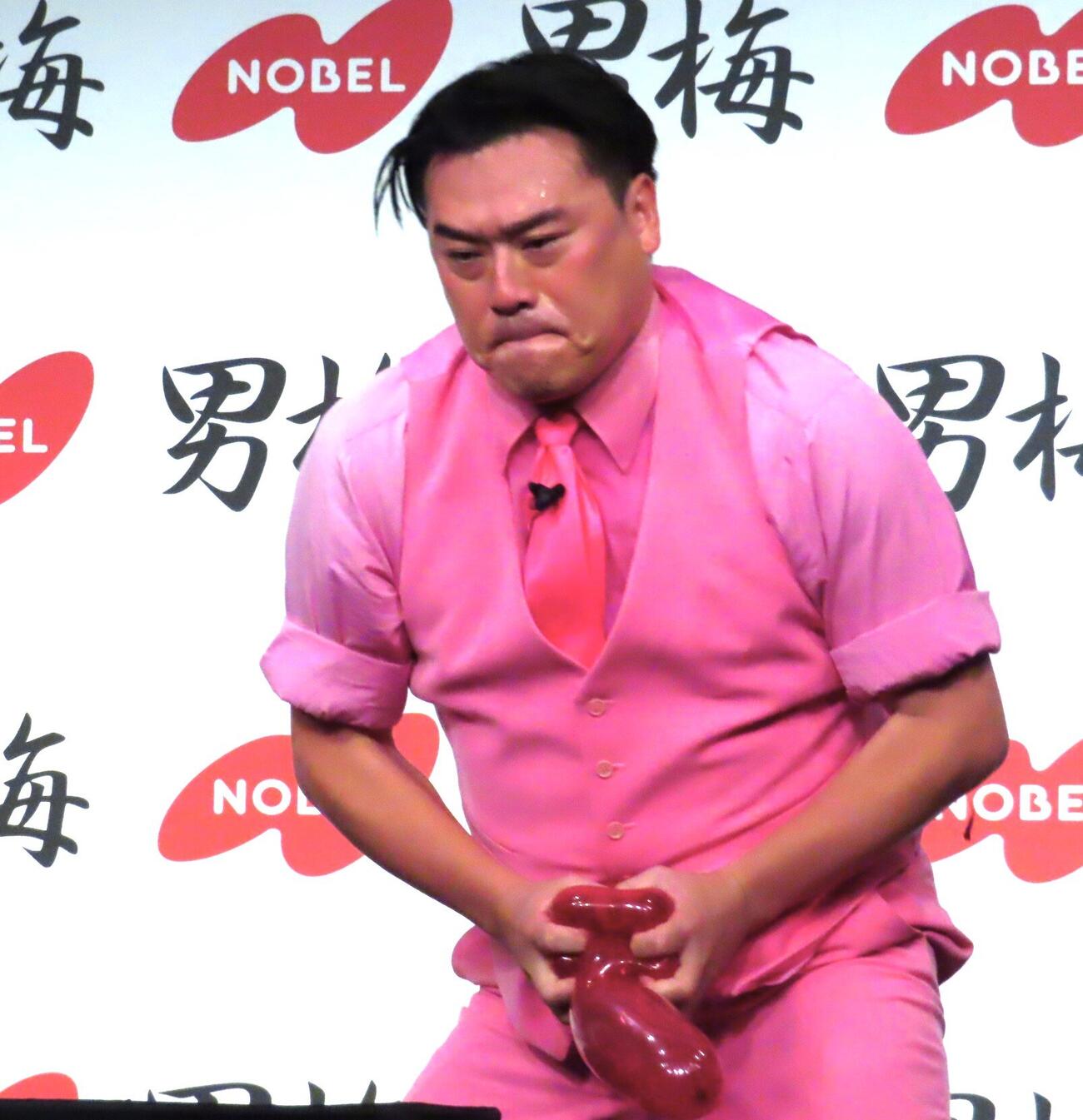 風船を割る大ちゃん