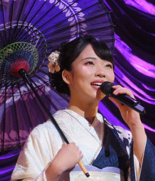 梅谷心愛、美空ひばりの手形のある憧れの“聖地”で公演　「すごく幸せ」