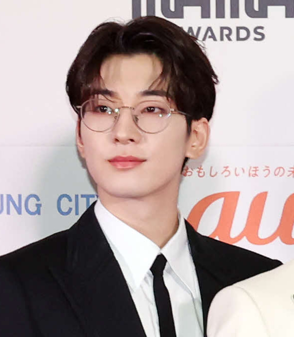 SEVENTEENのWONWOO（ウォヌ）（2023年11月撮影）