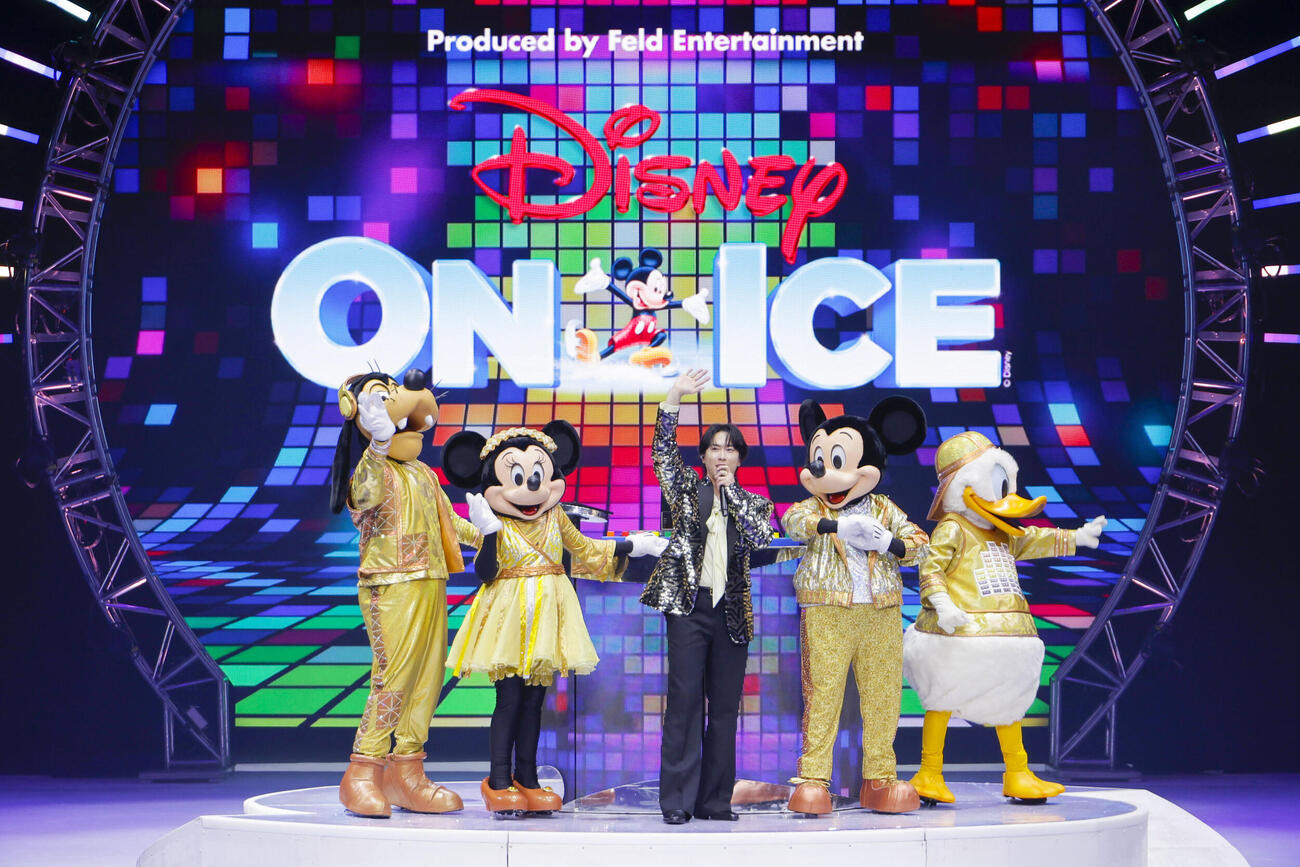「ディズニー・オン・アイス」のスペシャルアクトに登場したSnow Man宮舘涼太(C)Disney