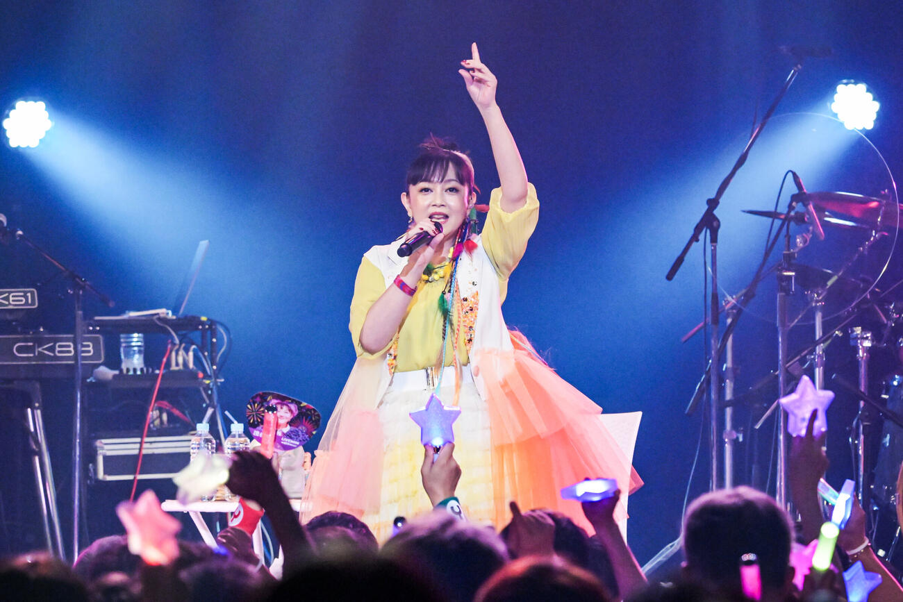 「浅香唯LIVE2026～40周年Next　キセキ　軌跡×奇跡～」写真集発売記念公演を行った浅香唯