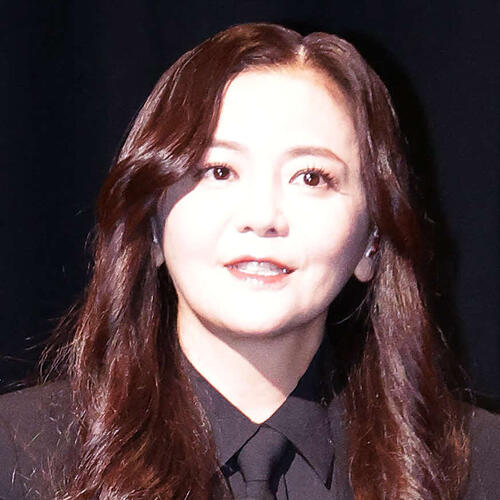 華原朋美、連休は長男と「旅に出てます」　飛行機内での長男の姿に「可愛い」ほっこり