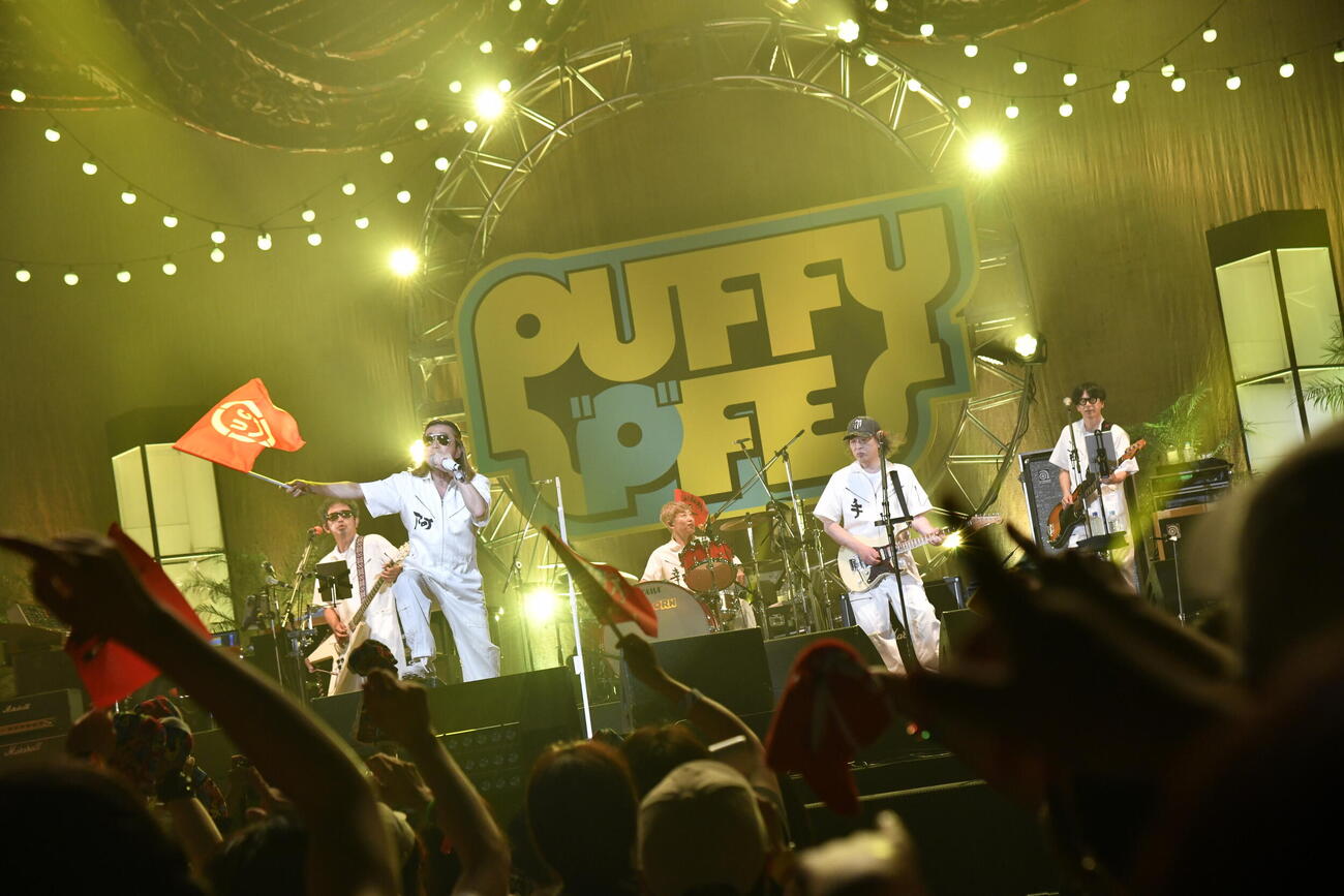 「PUFFYの“P”FES」で演奏するUNICORN