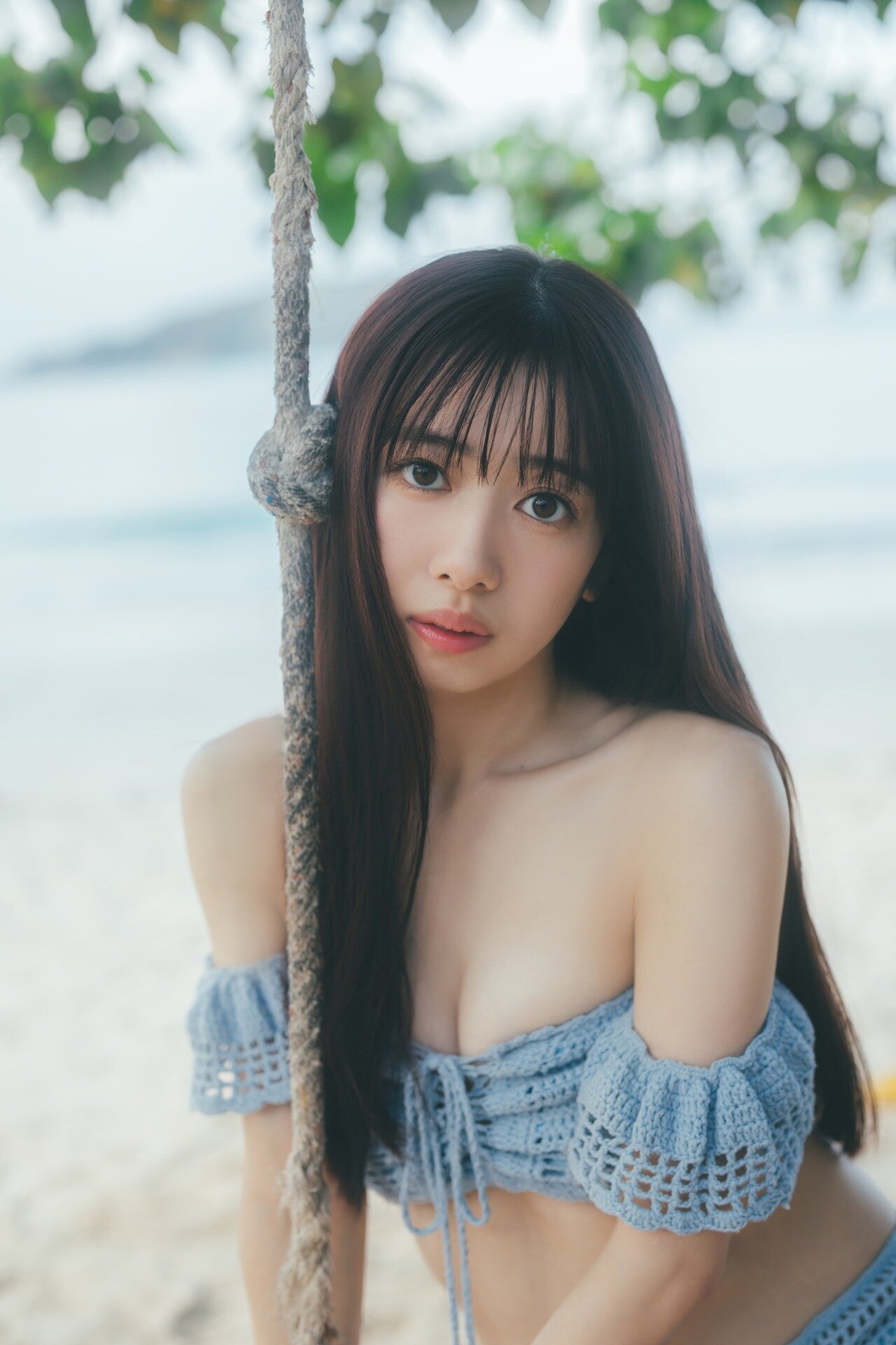 真山りか2nd写真集「まちあわせ」内のワンカット（C）KADOKAWA（東京祐氏撮影）