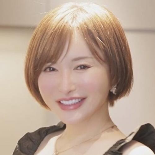 元恵比寿マスカッツ　夢だったイルカとの交流を報告