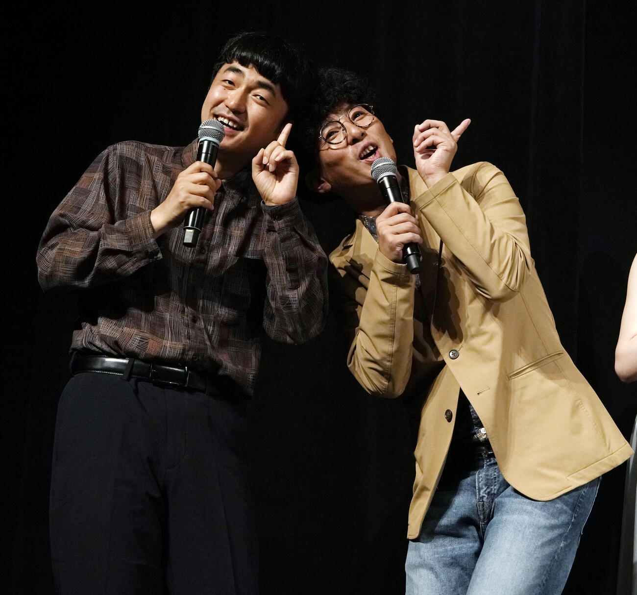 たくろうの赤木裕（左）ときむらバンド（2026年撮影）