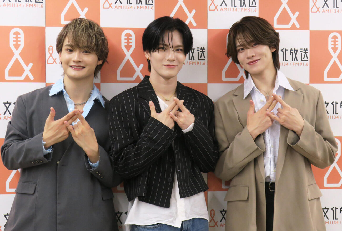 文化放送「DXTEENのNICO－NICO K－ROOM」PR会見で。左から、寺尾香信、谷口太一、大久保波留