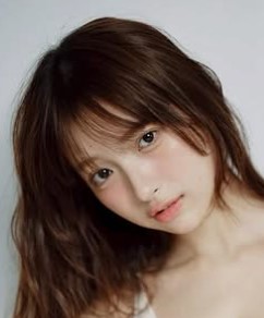 19歳元アイドルグループメンバーのランジェリー写真公開に「かわええわぁ」「なんか色気がある」