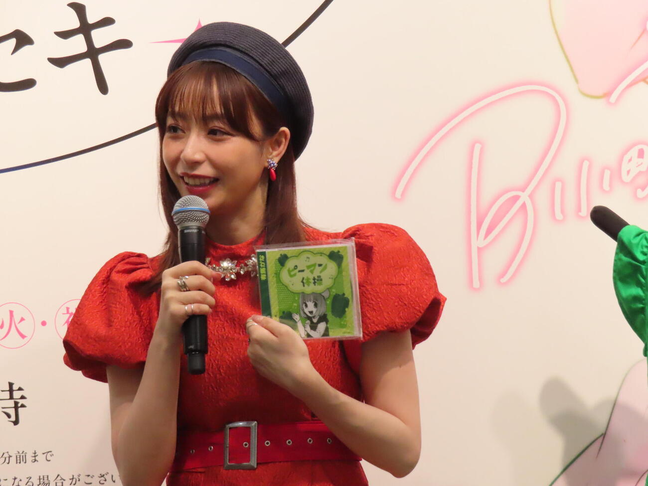 マンガ【推しの子】展オープニングイベントに登場した宇垣美里