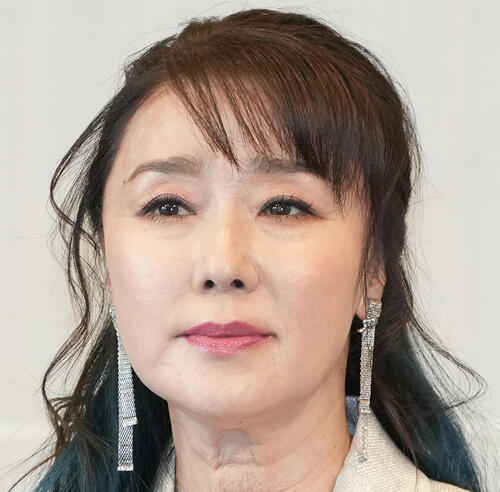 浅野ゆう子「＃初めての経験」暑い夏に人気激辛店を初訪問