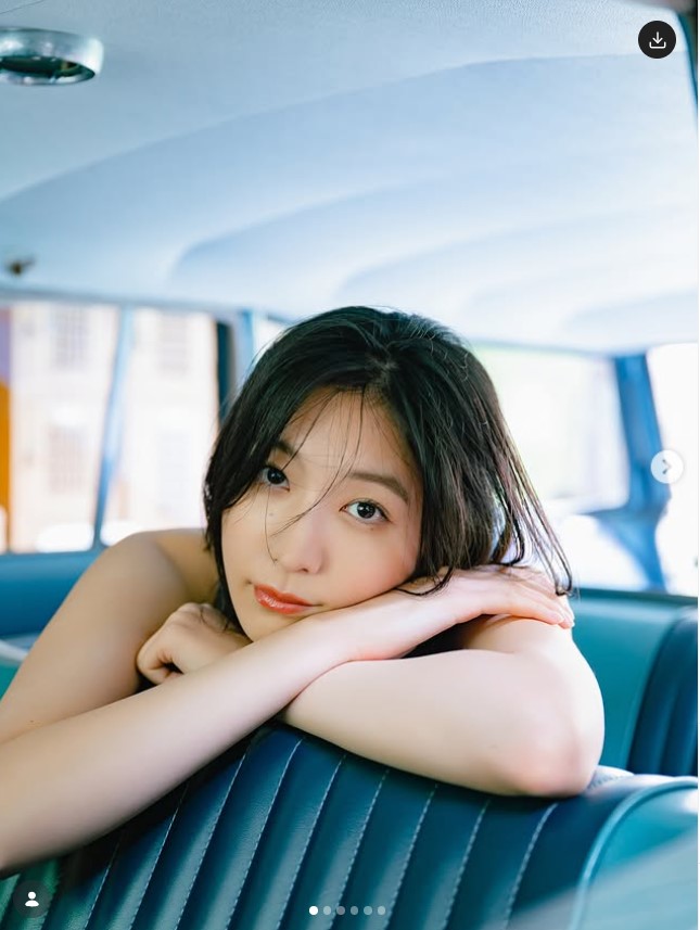 小貫莉奈のインスタグラムから