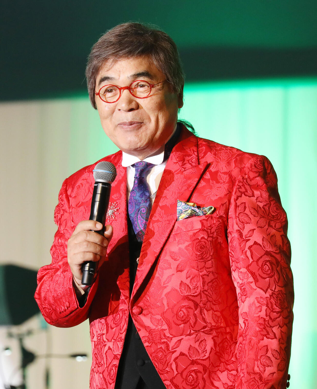 伍代夏子ライブイベント司会の綾小路きみまろ（撮影・中島郁夫）