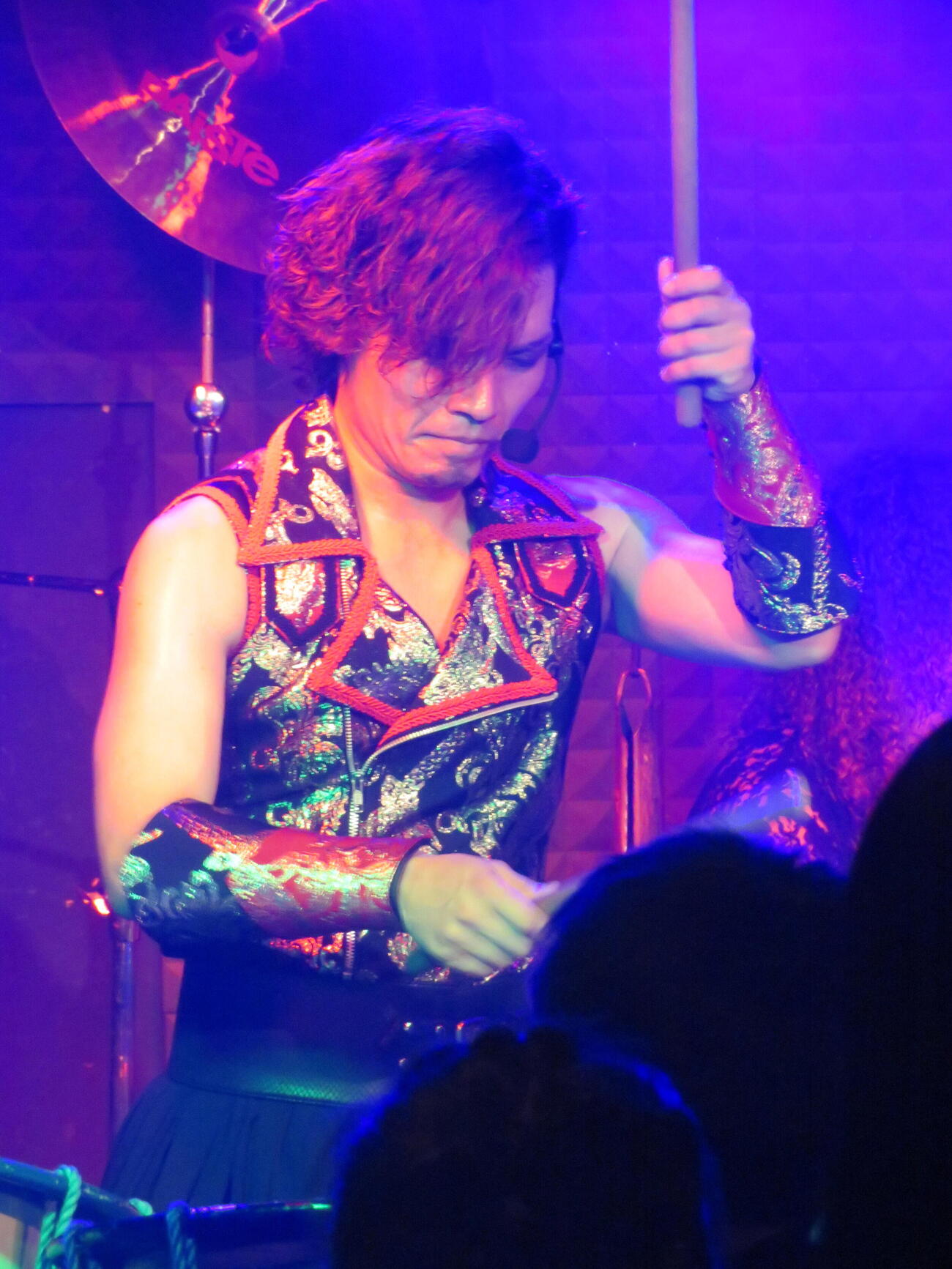 結成20周年記念アルバム「Ember Before Flame」リリースツアーの最終公演を行った宝道の杉山貴瑛（撮影・川田和博）