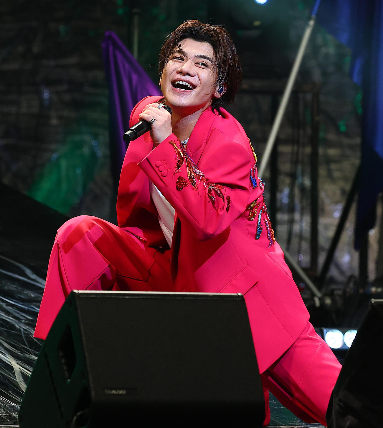 全国ツアーのファイナル公演を行った新浜レオン（撮影・野上伸悟）