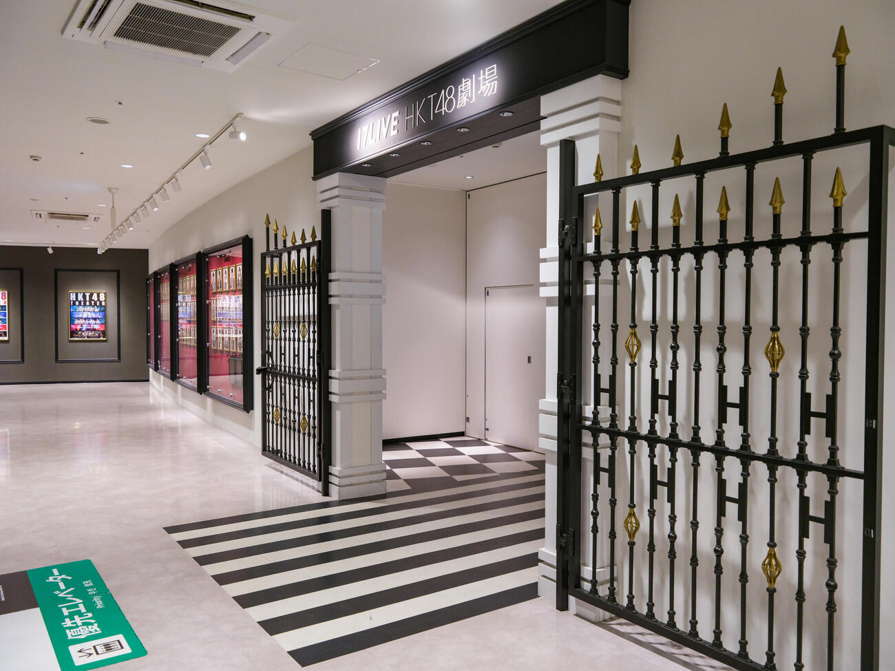 「BOSS E・ZO FUKUOKA」内の専用劇場（C）Mercury