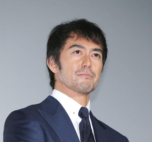 阿部寛「俳優人生の大きな転機に」「ご縁に、心から感謝」東野圭吾さん悼む