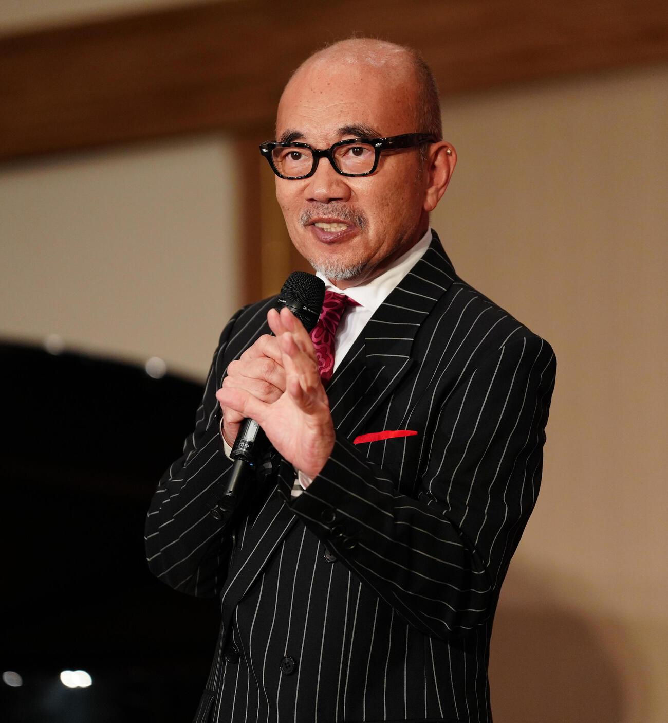 ミュージカル「民王」製作発表記者会見であいさつする竹中直人（撮影・鈴木みどり）