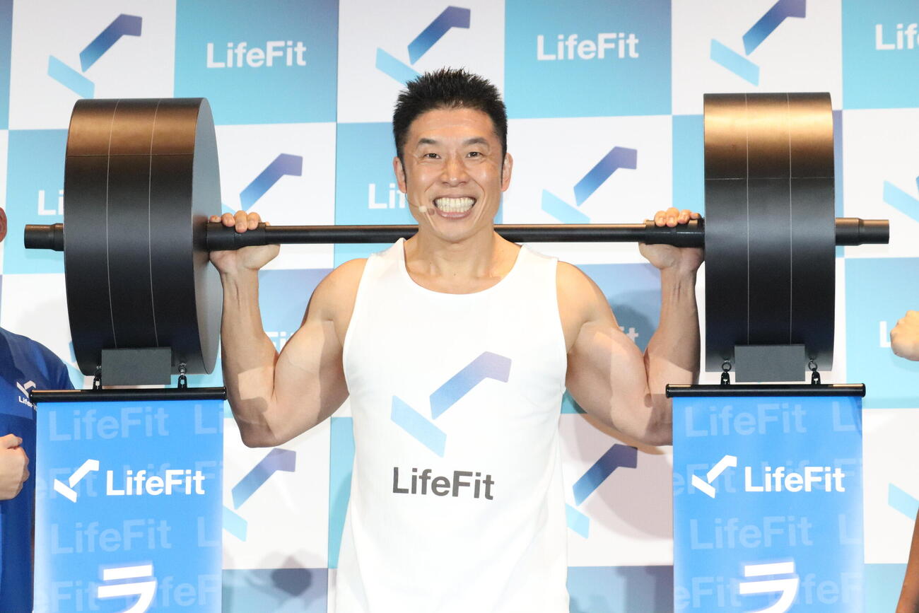 LifeFit「フィットネス応援部長」就任イベントに出席したなかやまきんに君
