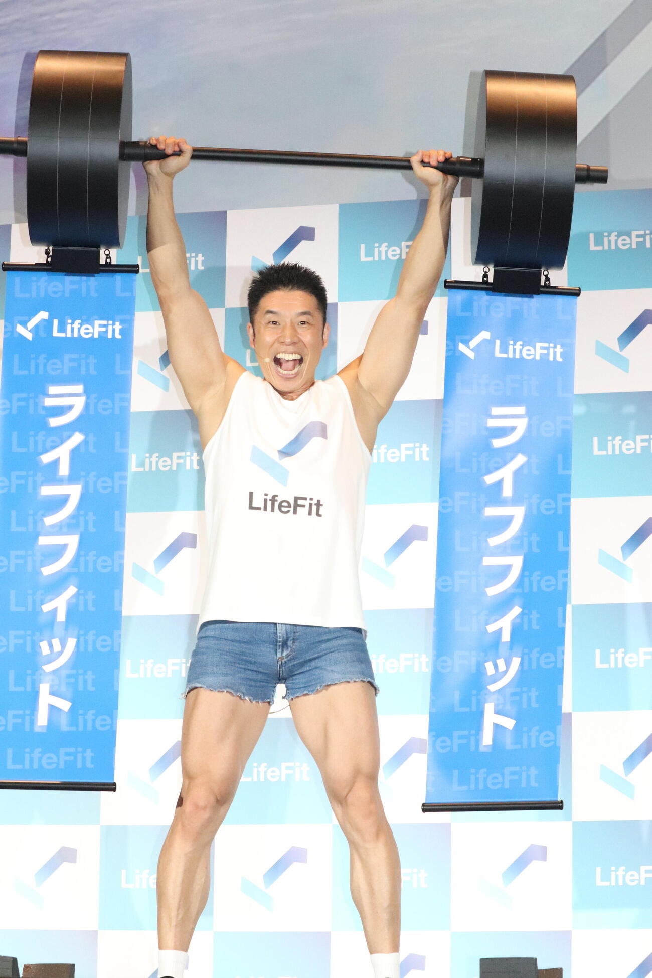 LifeFit「フィットネス応援部長」就任イベントに出席したなかやまきんに君