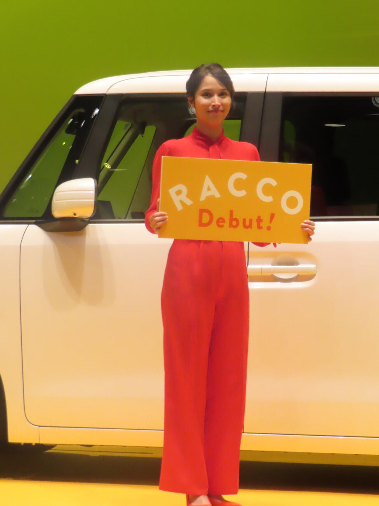 BYDの軽EV「RACCO」の発表会見に出席した広瀬アリス
