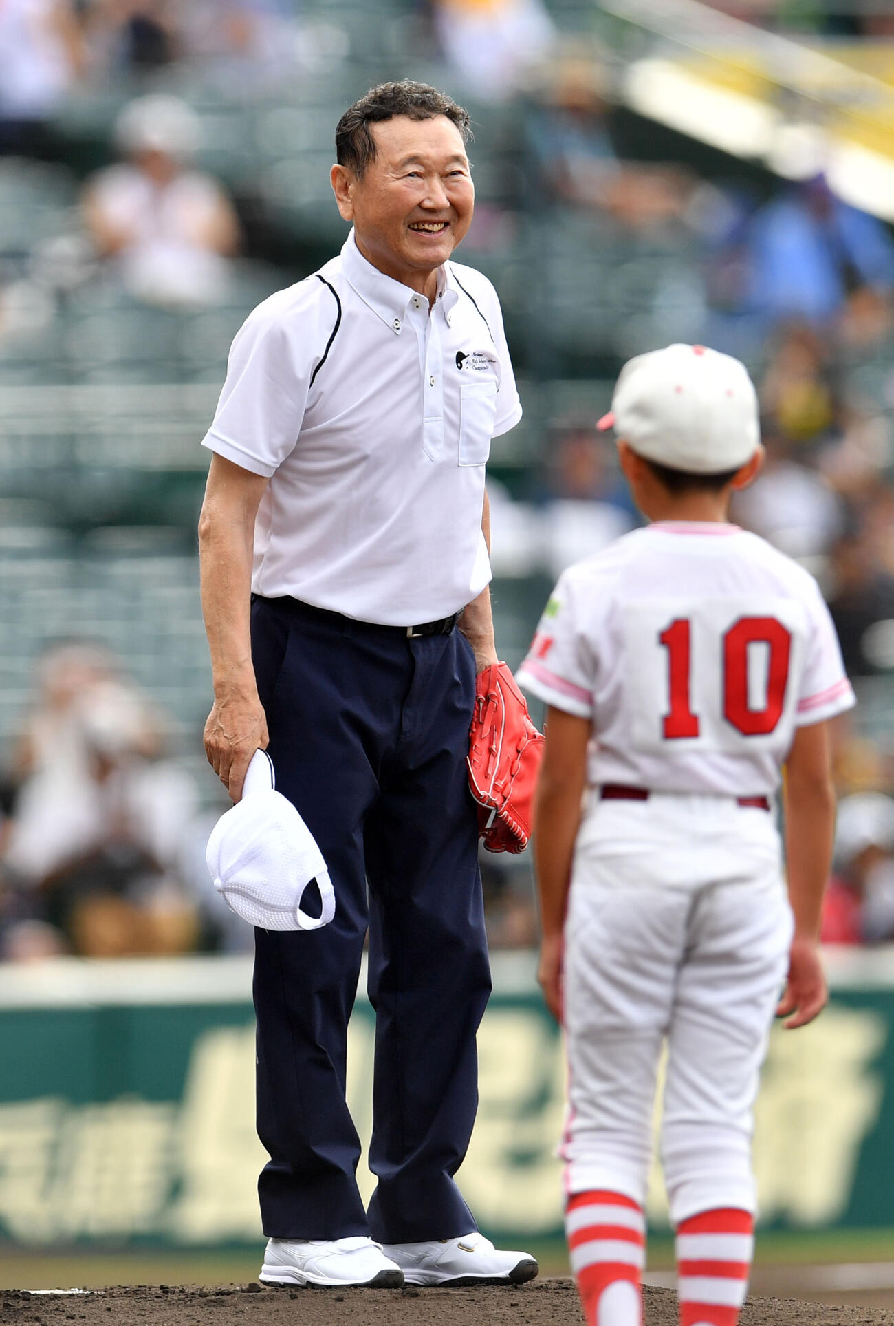 18年8月、レジェンド始球式に登場した徳島商OBの板東英二さん
