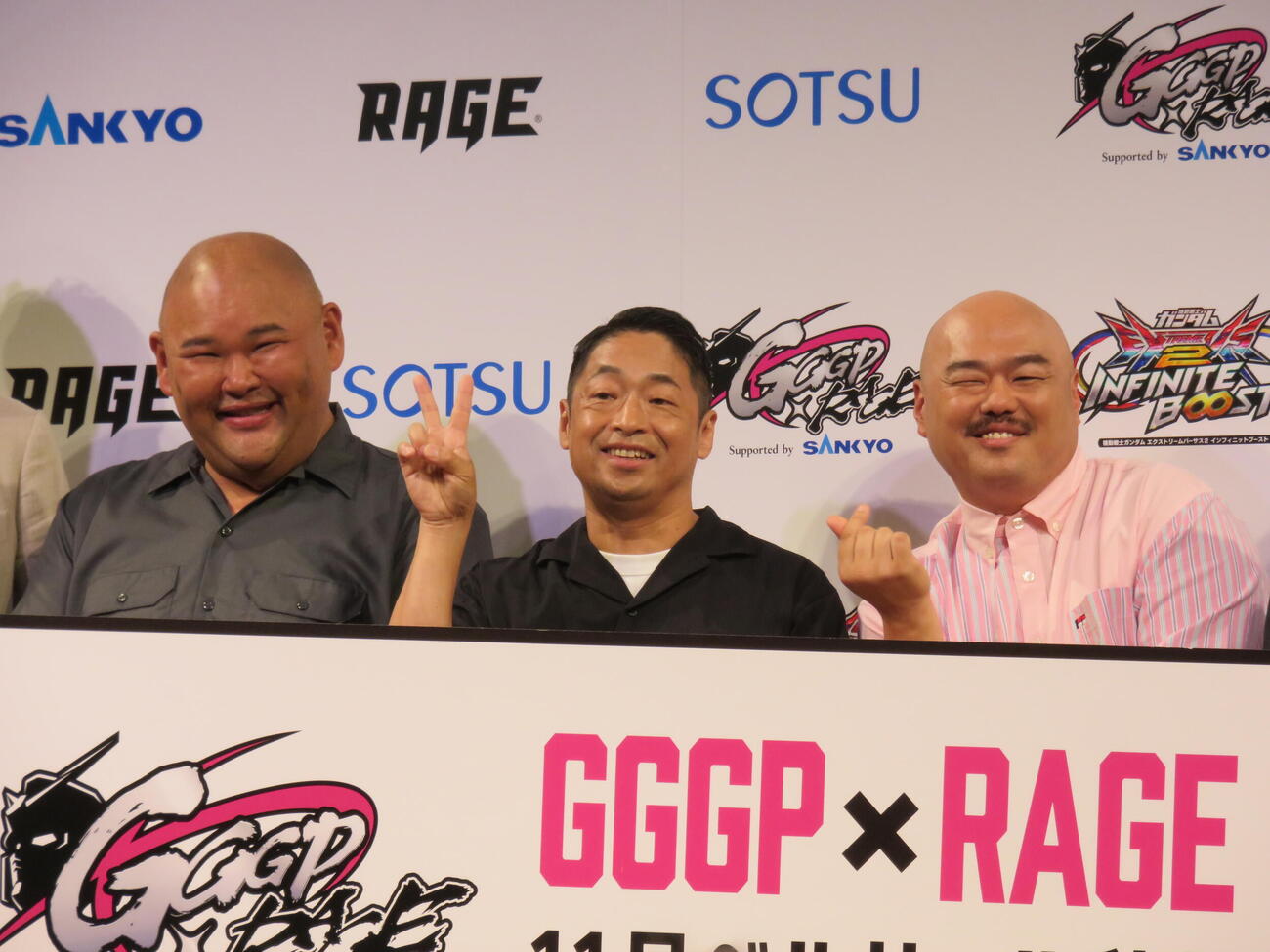 安田大サーカス。左からHIRO、団長安田、クロちゃん（2025年7月撮影）