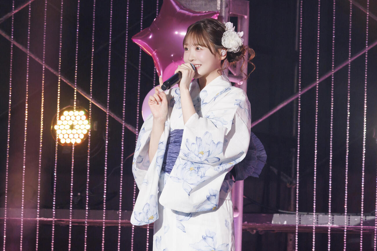 初CD［夏いぞん」の発売記念イベントを行った櫻井優衣