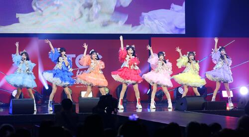 SWEET STEADY、TGCでティーン世代へクリーンヒット「SWEET　STEP」など披露