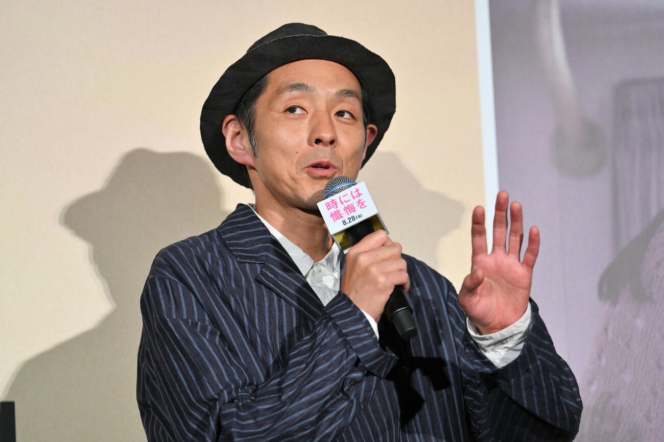 トークする宮藤官九郎（撮影・滝沢徹郎）