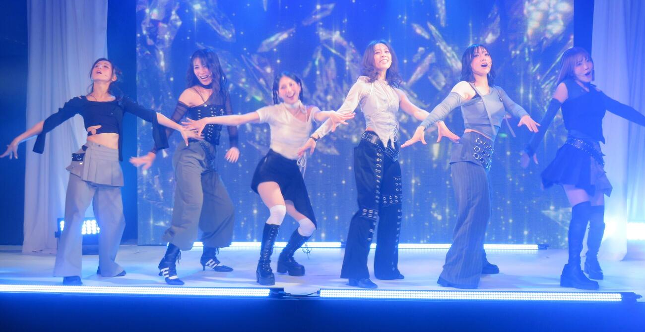 菜々香ら6人による舞台「IDOL TIME」の公開ゲネプロ
