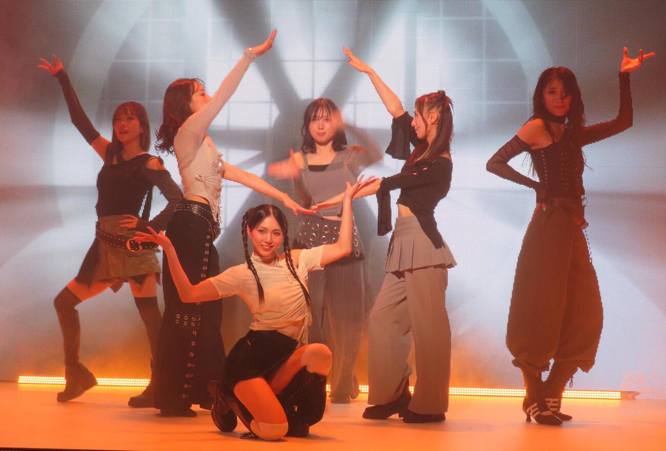 菜々香ら6人による舞台「IDOL TIME」の公開ゲネプロ
