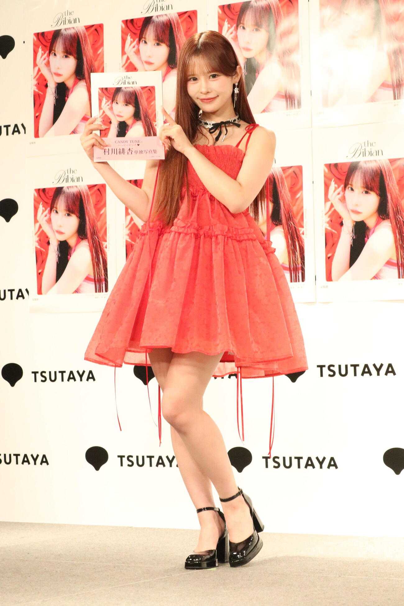 写真集発売イベントを行ったCANDY　TUNEの村川緋杏
