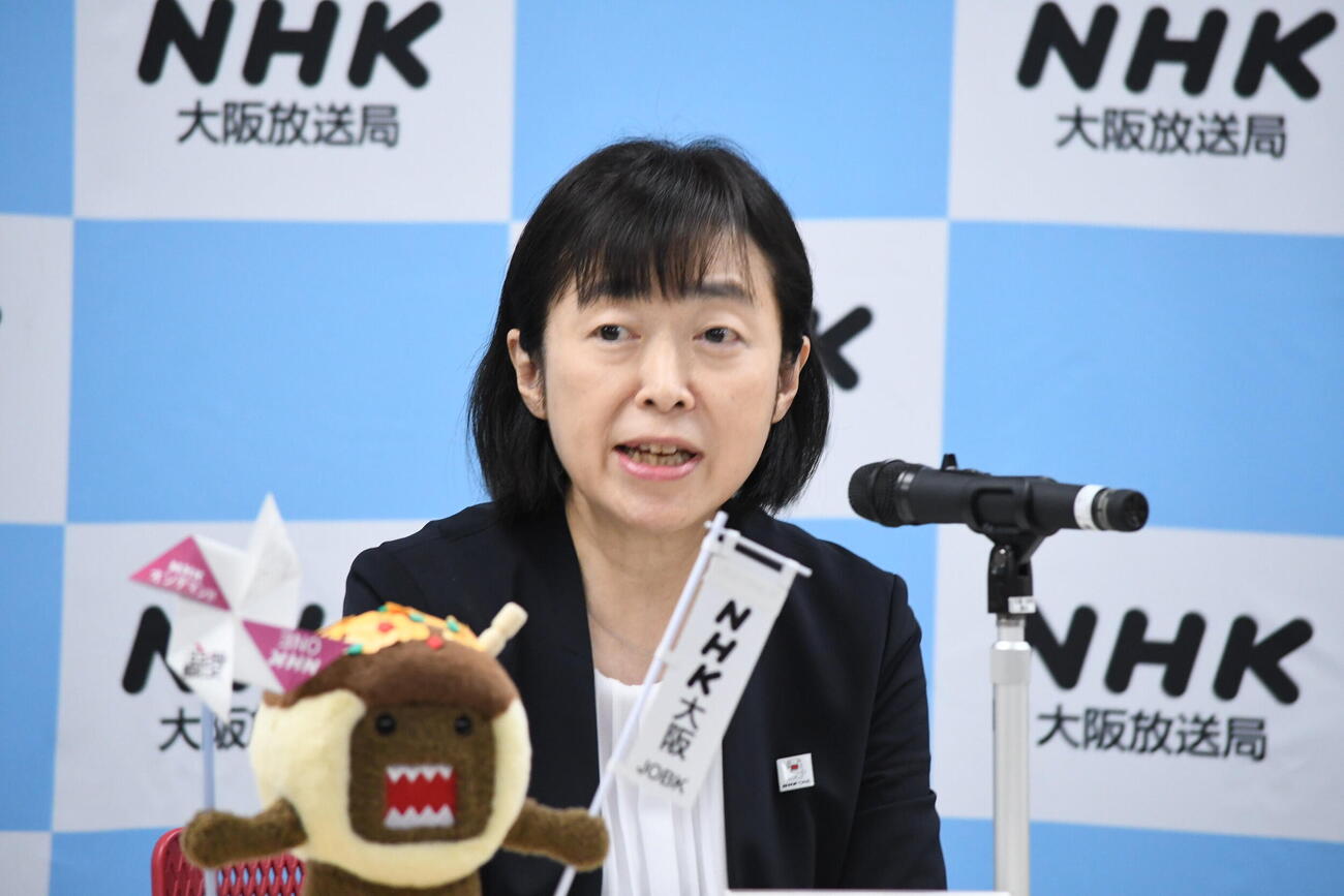 局長定例記者会見に出席した藤森康江NHK大阪放送局長（撮影・阪口孝志）