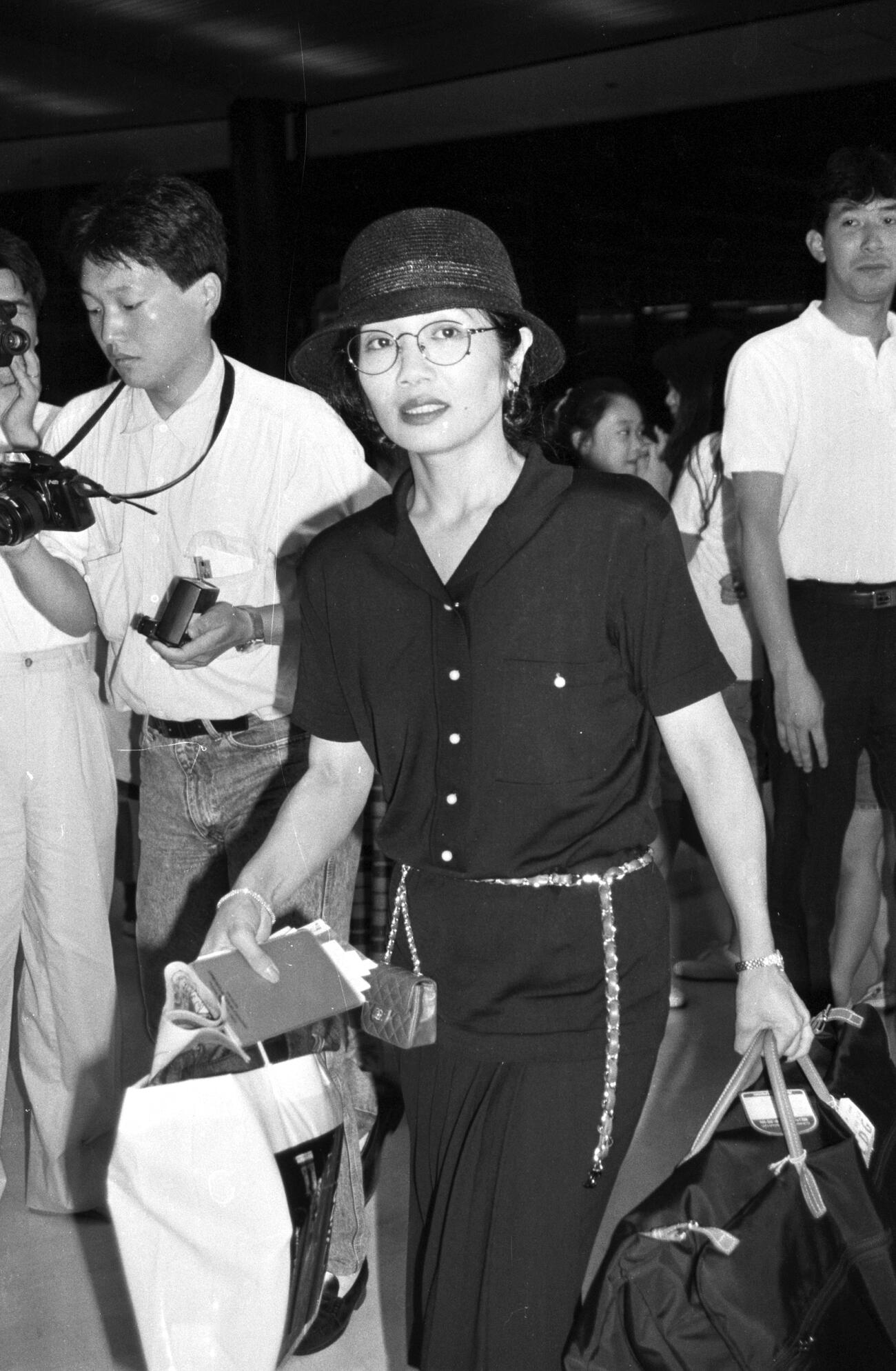 1989年8月、ハネムーンから帰国した泉ピン子