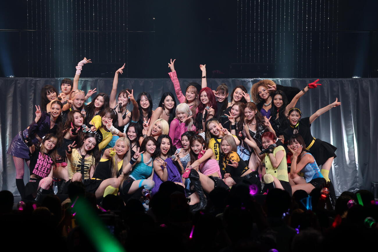 「LDH Girls EXPO 2026」でパフォーマンスするLDHのガールズグループ