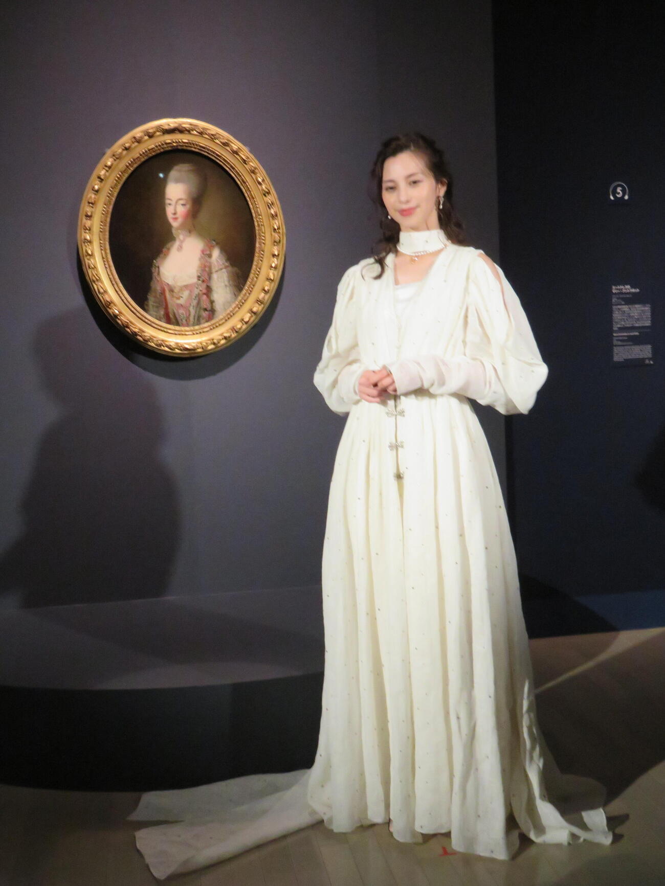 「マリー・アントワネット・スタイル」取材会に、展覧会アンバサダーとして出席した中条あやみ（撮影・村上幸将）